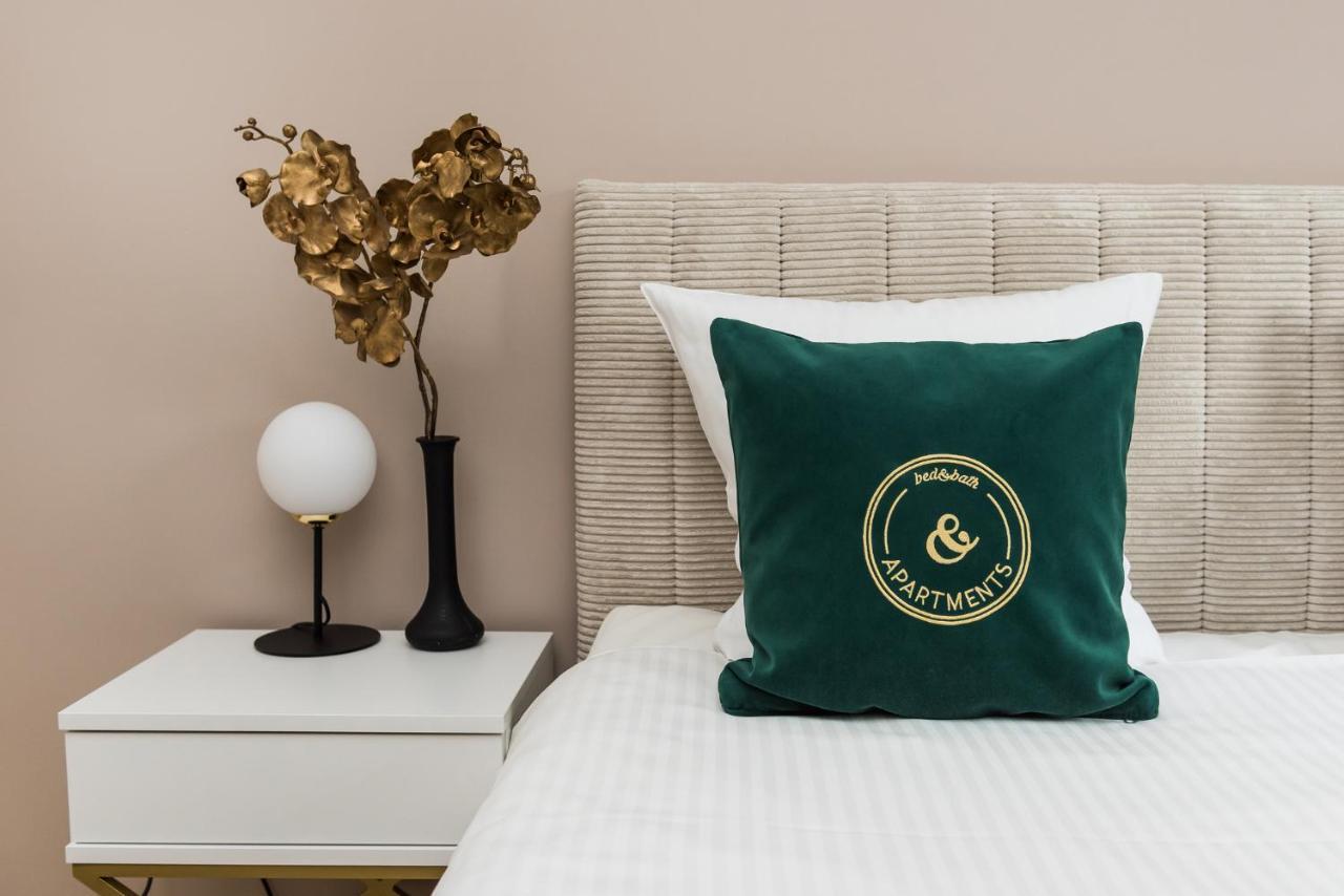Central Apartments By Bed&Bath Krakow Luaran gambar